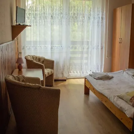 Syriusz Quarto em Acomodações Particulares